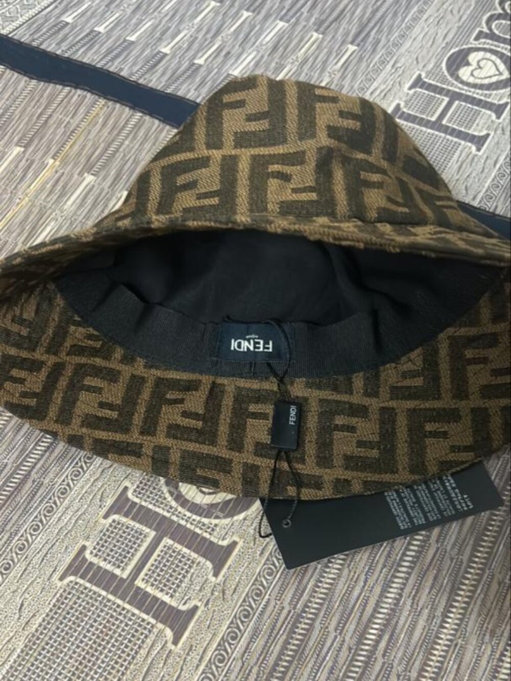 Fendi Bucket hat - Picture 2 of 3